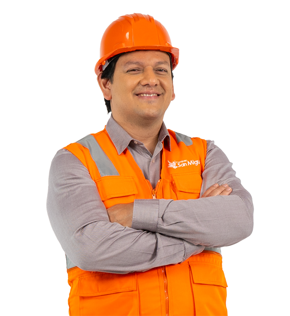 Trabajador del sector construcción afiliado a Coopac San Miguel accede a soluciones financieras adaptadas a su empresa